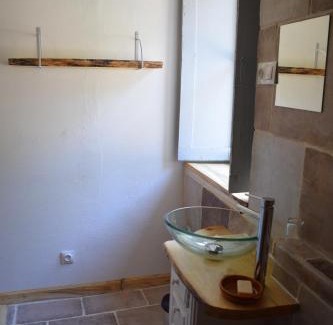 Saint-Jean-de-Maruejols-et-Avejan Apartment | Mas du Pont