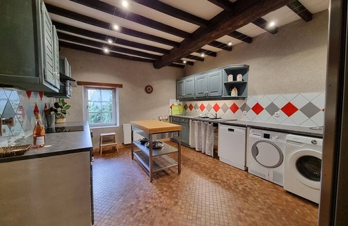 Saint-Martin-Lars-en-Sainte-Hermine House | Gîte Rhapsody - 15 people with private pool in the countryside - Vendée
