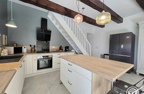 Sorges-et-Ligueux-en-Perigord Cottage | Charming house with large garden, pets allowed in Sorges