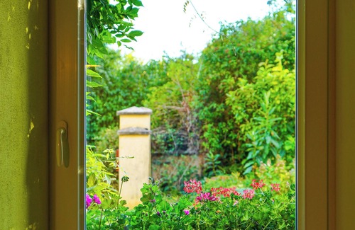 Sainte-Colombe-sur-Loing Apartment | The Licaraclo is located in Puisaye very close to Guédelon
