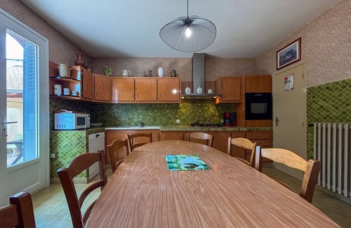 Faverolles Cottage | Spacious Cottage near Valençay with Shared Heated Pool, Tennis & Lake Access