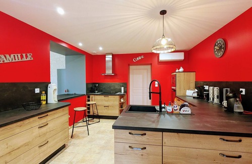 Faverolles Cottage | Luxurious Getaway: Private Jacuzzi, Sports Facilities, Near Loire Castles & Beauval Zoo
