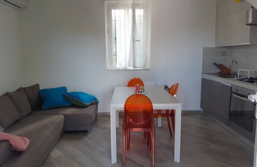 Massa House | Fra Mari, Monti, Castelli