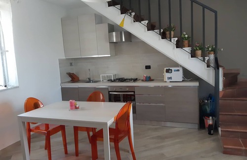 Massa House | Fra Mari, Monti, Castelli