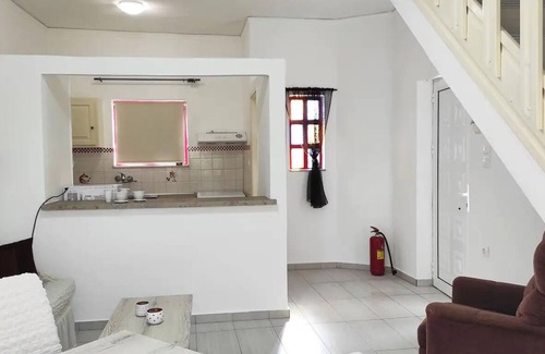 Stavros Apartment | Fragkiskos Pool Apartment — 5 min from the beach!