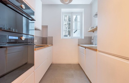 Arsenal Apartment | François de Sales, 2Ch/2Sdb, sleeps 6