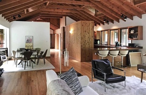 Mount Tremper House | "Frank Lloyd Wright" Catskills Mountain Yoga-Spa Retreat on 15 Acres