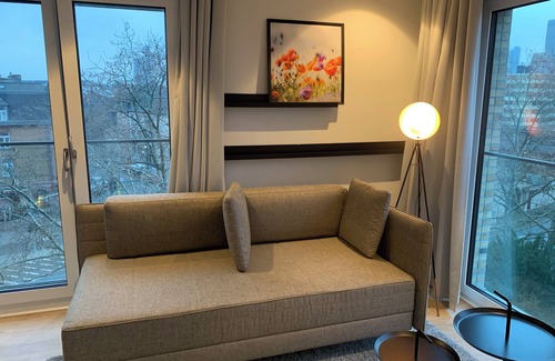 Gallus Apartment | Frankfurt Studio 226: Your Retreat Near the Main Train Station and Messegelände!