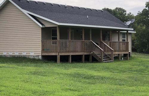 Brookline Station House | Franny’s Country Cottage (Whole House)