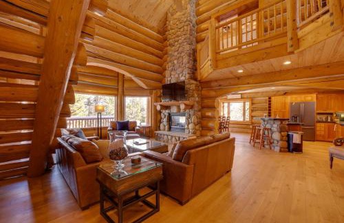 Granby House | Fraser Chalet with Hot Tub and Mountain Views