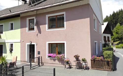 Dellach Apartment | Freddys Gästehaus 80 m2 für 4 Personen