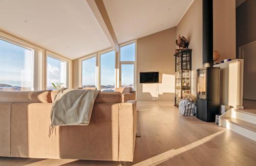 Laukvik House | Fredheim, cabin with amazing view!