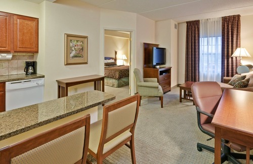 West Seneca Condo | Free Breakfast Buffet. Indoor Pool & Hot Tub Access. Great Location!