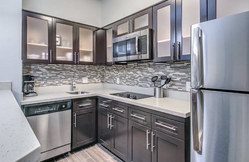 Lubbock Condo | Free Breakfast Buffet. Short Drive to Texas Tech University.