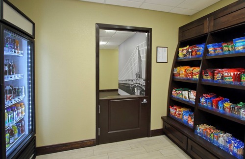 Odessa Condo | Free Breakfast. Outdoor Pool. Gym. Close to the University of Texas Permian Basin!