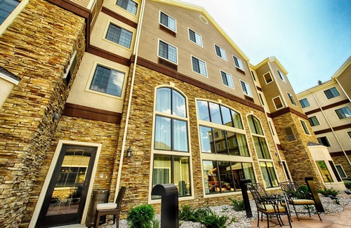 Minot Condo | Free Breakfast. Pool & Hot Tub. Gym. Great for Business Travelers!