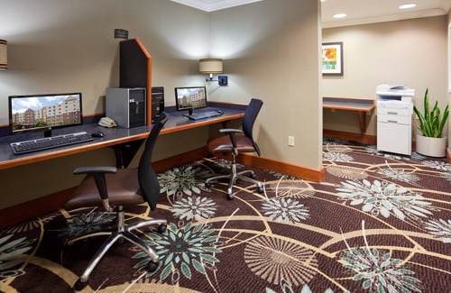 West Bloomington Condo | Free Breakfast. Pool & Hot Tub. Your Next Vacation!
