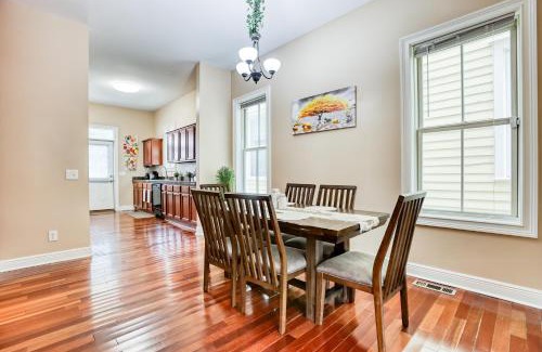 Metropolitan Apartment | Free Early Check-In or Late Check-Out - Big Yard, BBQ - Summer Getaway near DT, Starland & River St