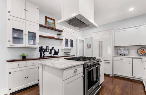 Midtown House | Free Fun Included | Near Zoo, Pearl & Riverwalk | Charming Historic Casa in Midtown by Trinity