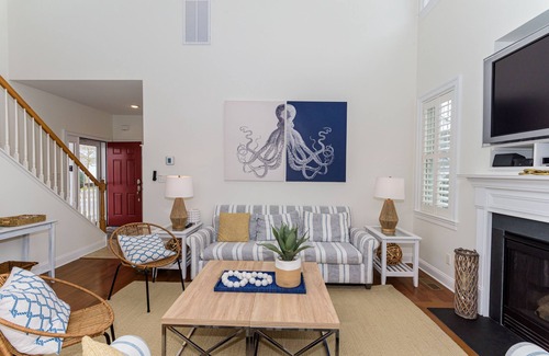The Commons House | Free Linens & Cleaning - Three Kings