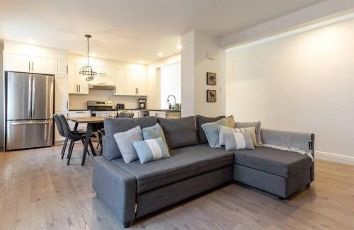 Ahuntsic Apartment | Free Parking, Beautiful 4 1/2-2 BR apartment
