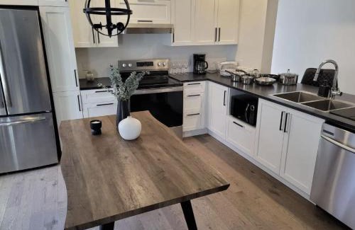 Ahuntsic Apartment | Free Parking, Beautiful 4 1/2-2 BR apartment