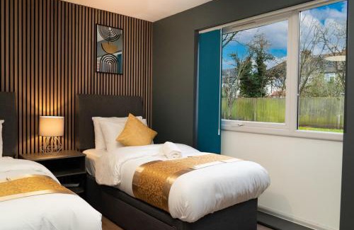 Marlborough Apartment | Free Parking New Modern Gem in Harrow