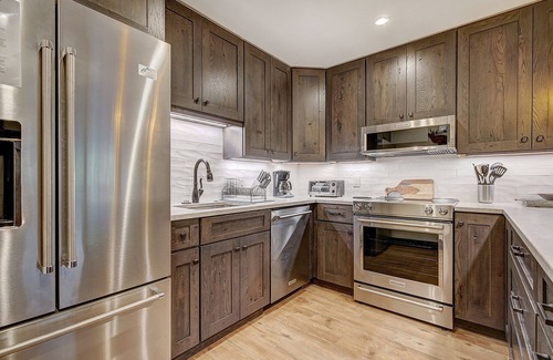Warrior's Mark Condo | Free SkyCard Act-Top Floor Unit, Renovated, Pool/Hot Tubs/Sauna-Motherlode C9