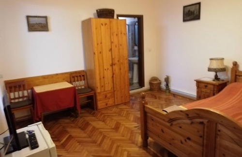 Timisoara House | Free WiFi, Airport shuttle, Family rooms, Non-smoking rooms, 24-hour front desk