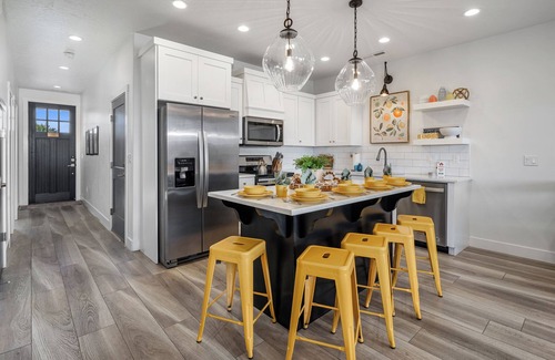 Washington Fields House | Freedom Village 549|Smart TV, Private Balcony, Resort Amenities and more!