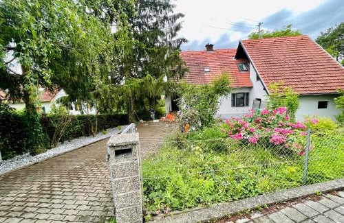 Bad Gleichenberg Apartment | Freiblick 3 Bad Glbg mit Terrasse Top 3