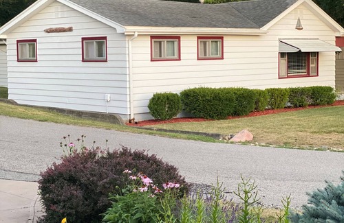 Fremont House | Fremont IN SnowLake: Family vacation beautiful view pontoon available to rent