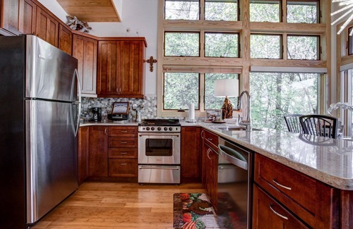 Marshall House | French Broad Chalet | Private Chalet on the French Broad River