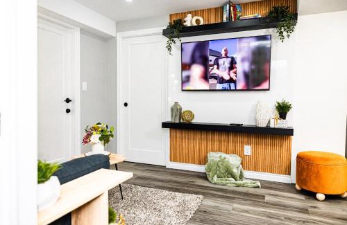 Brampton Apartment | French Charm in Brampton 2 Bdrm Apt