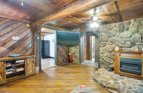 French Lick Cabin | French Lick Getaway w/Deck, Grill & Fire Pit!