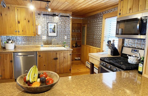 Fishs Eddy House | FRENCH WOODS FARMHOUSE | TimeOut NY's Pick in Hancock