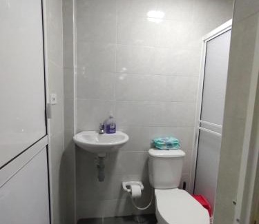 Bucaramanga House | Fresca y confortable Habitación en Apartamento Compartido