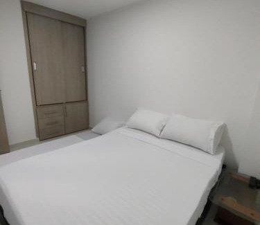 Bucaramanga House | Fresca y confortable Habitación en Apartamento Compartido