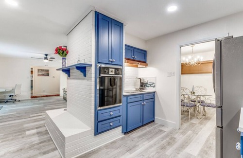 Fort Worth House | Fresh Clean 3-BR Home Mins to Downtown, TCU, NAS JRB, Sports, FW Zoo, Stockyards