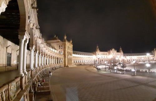 Tiro de Linea-Santa Genoveva House | Fresh & Clean Room Sevilla