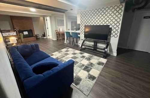 Centennial House | Fresh cozy place with private hot tub!