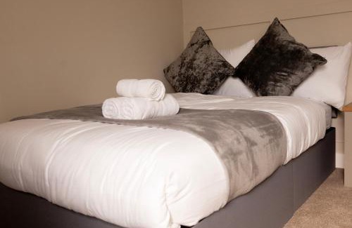 Thornton Heath Apartment | Fresh & Modern Studio Sleeps 3