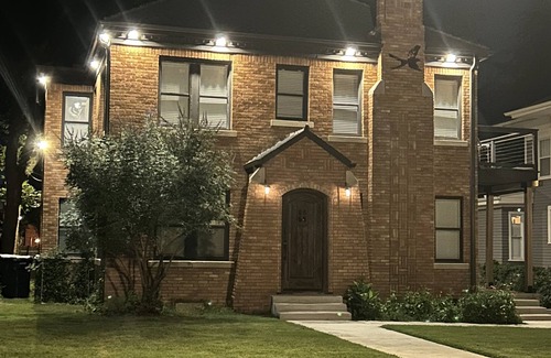 Lincoln Terrace Condo | Fresh remodel in neighborhood with great Architecture from early 1900's.