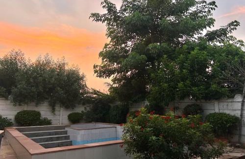 Gurugram House | Fresh water pool farm Near sec 10
