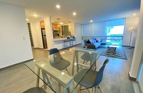Huixquilucan Apartment | Freshly renovated apartment, walk distance from supermarkets and restaurants