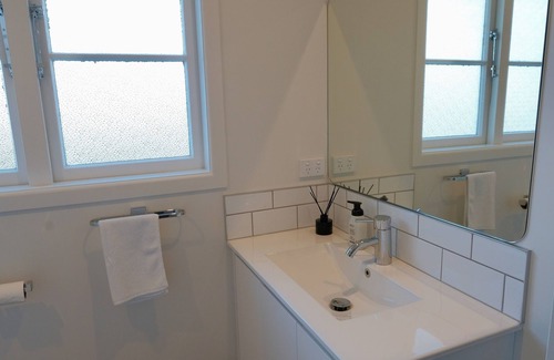 Hamilton East House | Freshly Renovated in Hamilton East