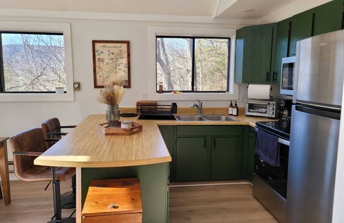 Basye Ski Chalet | Freshly Renovated, Views, Private, Bryce Resort, Lake Laura