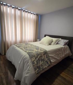 Fontibon House | Freyja Café Bistró - Hostal Boutique