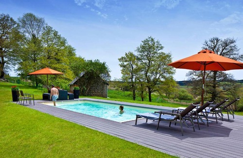 Peyrelevade Apartment | Freyssanges