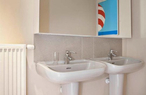 Peyrelevade Apartment | Freyssanges